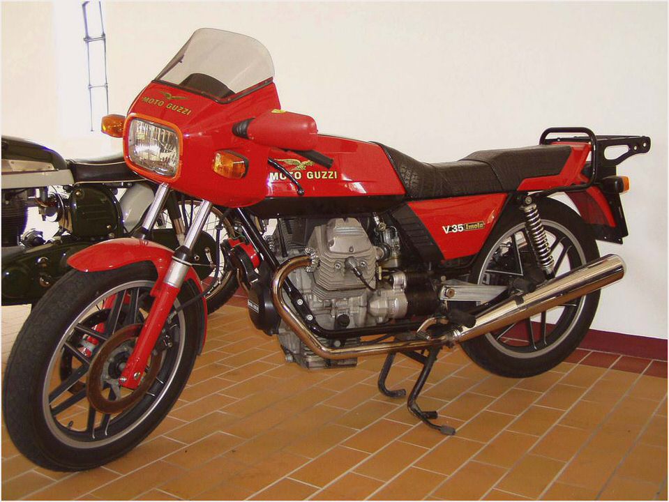 Moto Guzzi V35 Imola