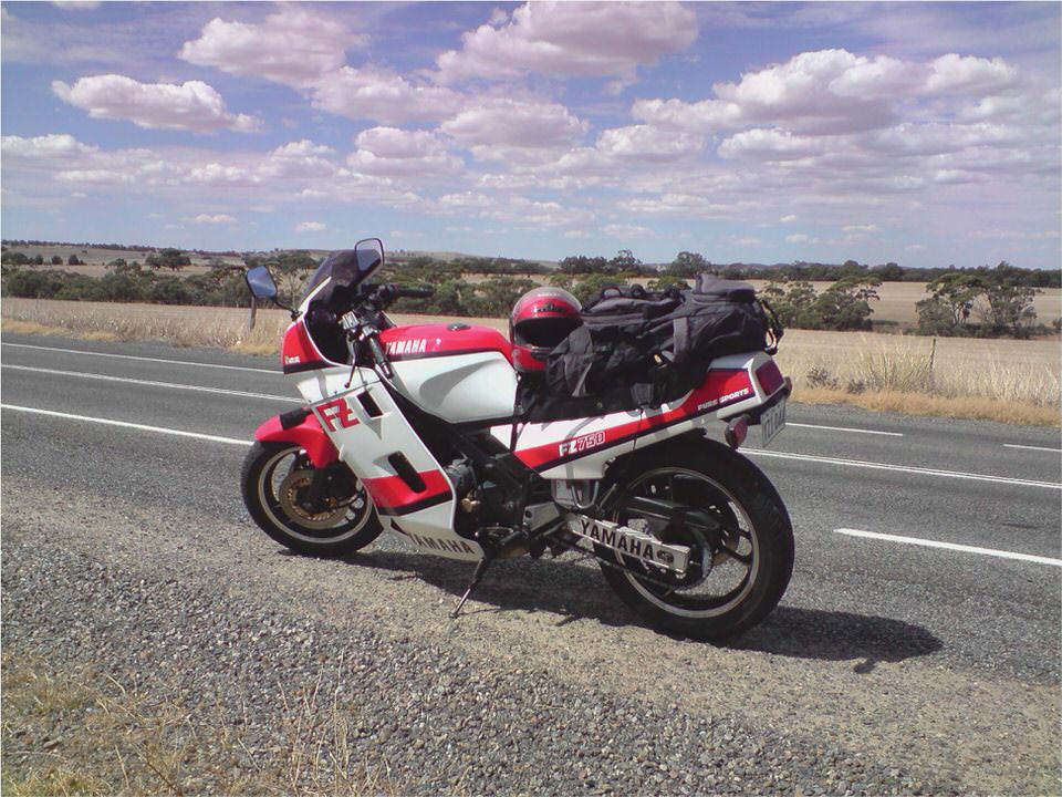Yamaha FZ 750 Genesis