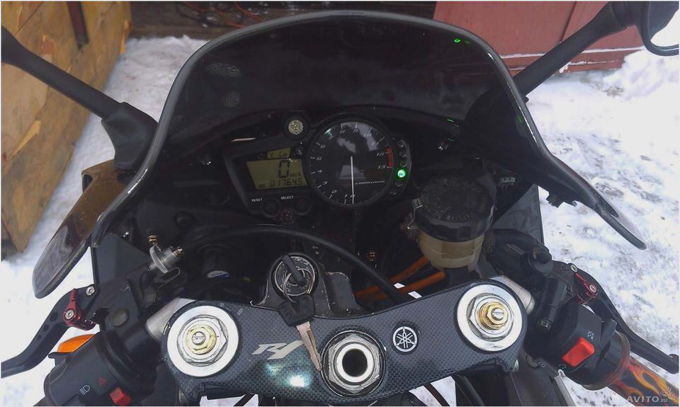 Yamaha YZF-R1SP